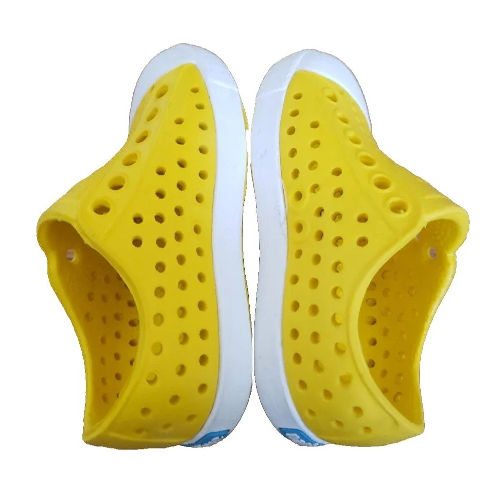 Native Jefferson Toddler Size C4 Yellow Bone Slip-On Water Shoes Unisex